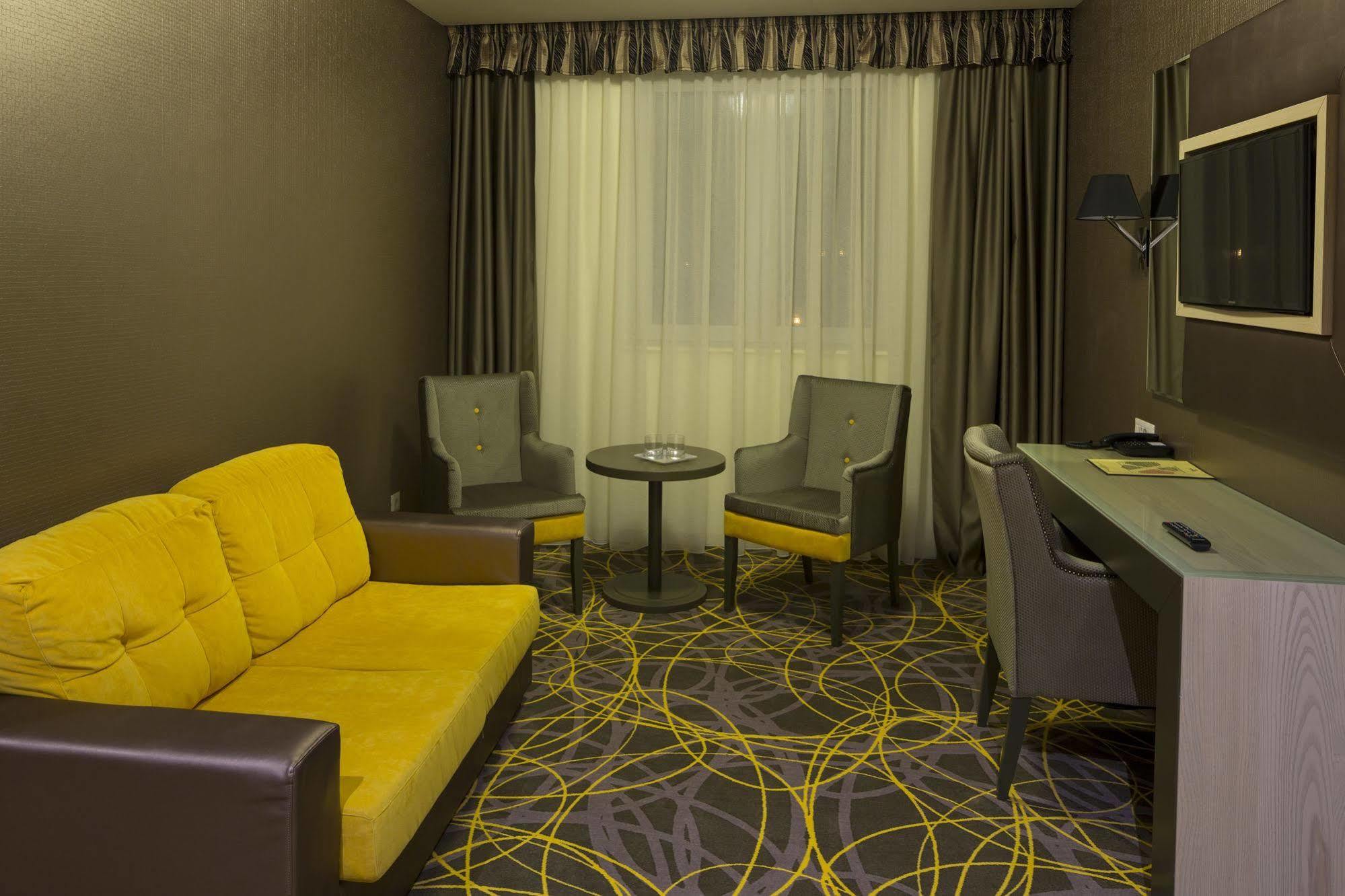 Exclusive Hotel & More Sibiu Eksteriør billede