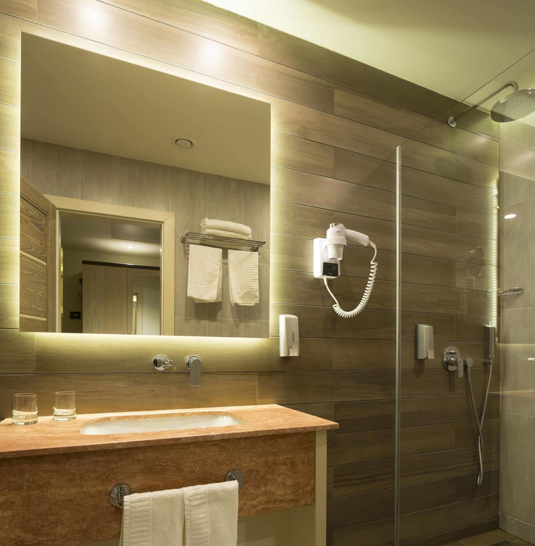Exclusive Hotel & More Sibiu Eksteriør billede