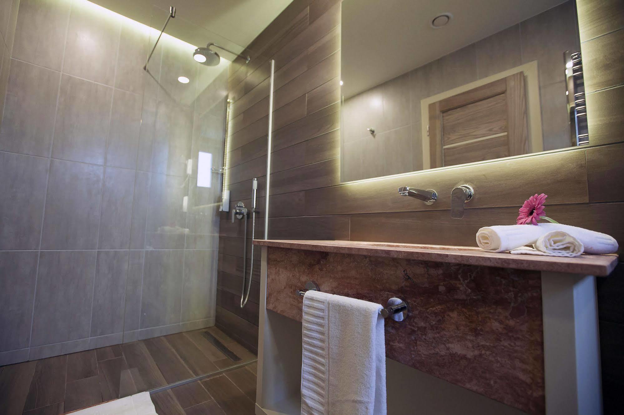 Exclusive Hotel & More Sibiu Eksteriør billede