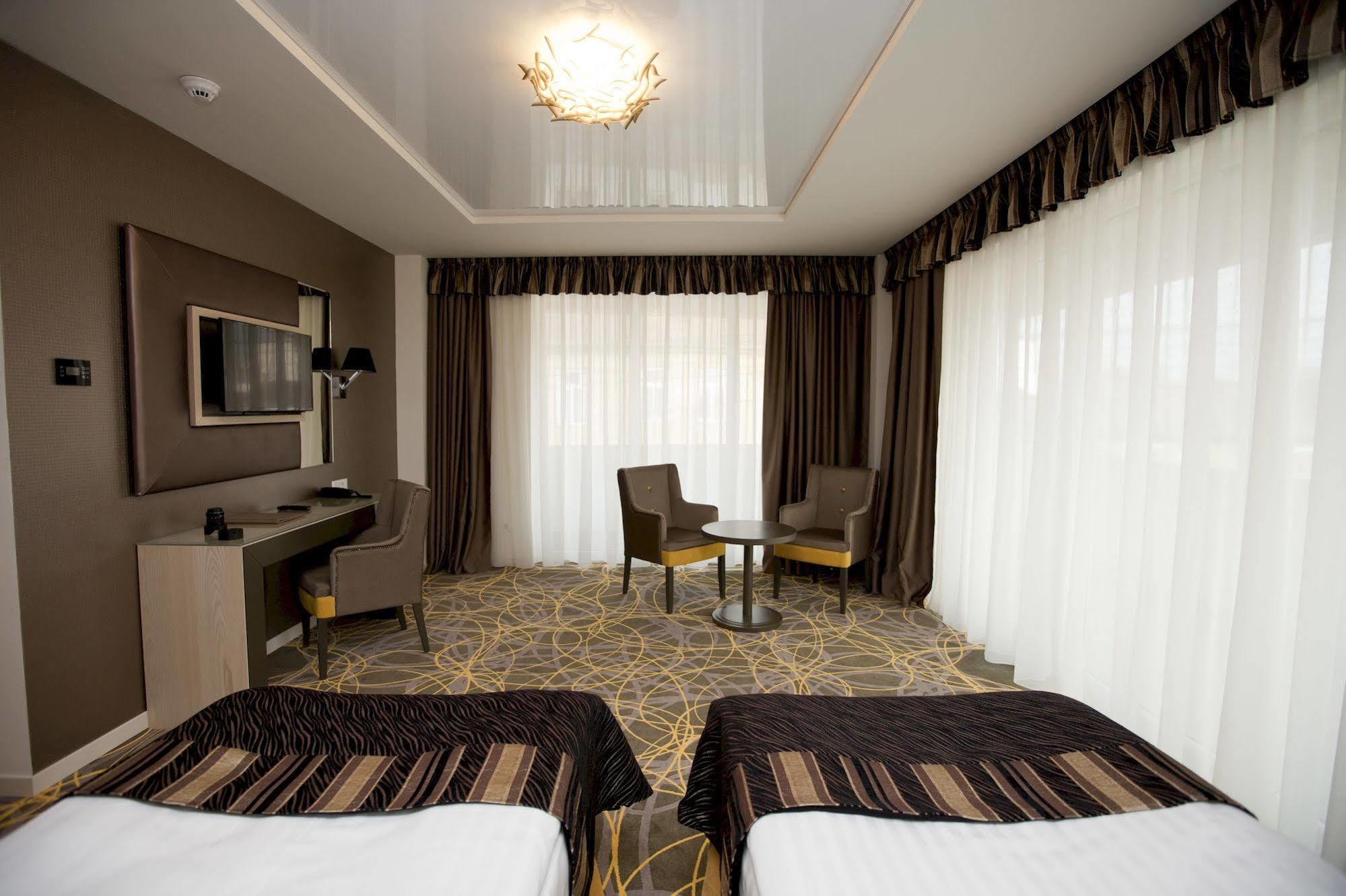 Exclusive Hotel & More Sibiu Eksteriør billede