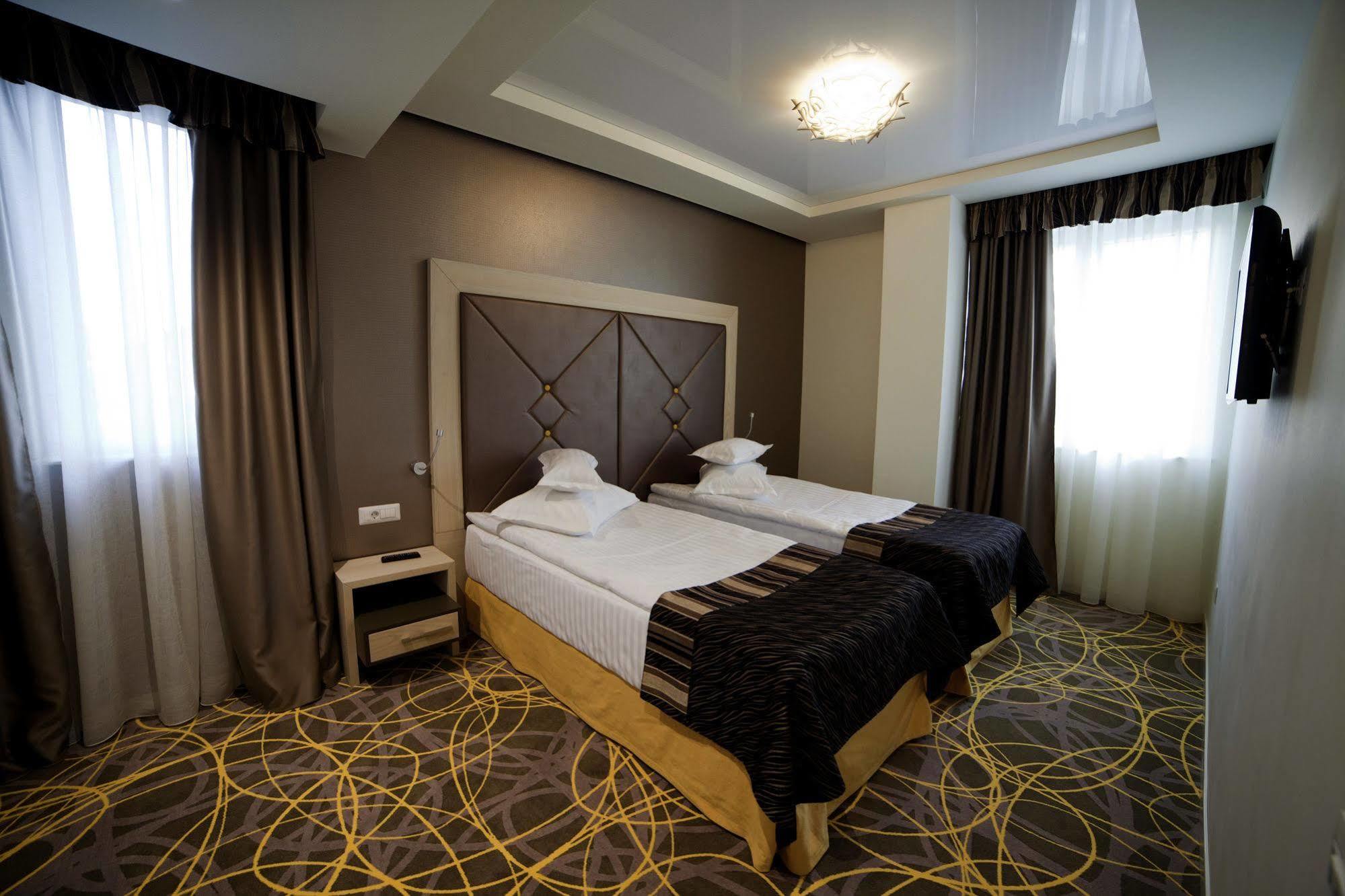 Exclusive Hotel & More Sibiu Eksteriør billede